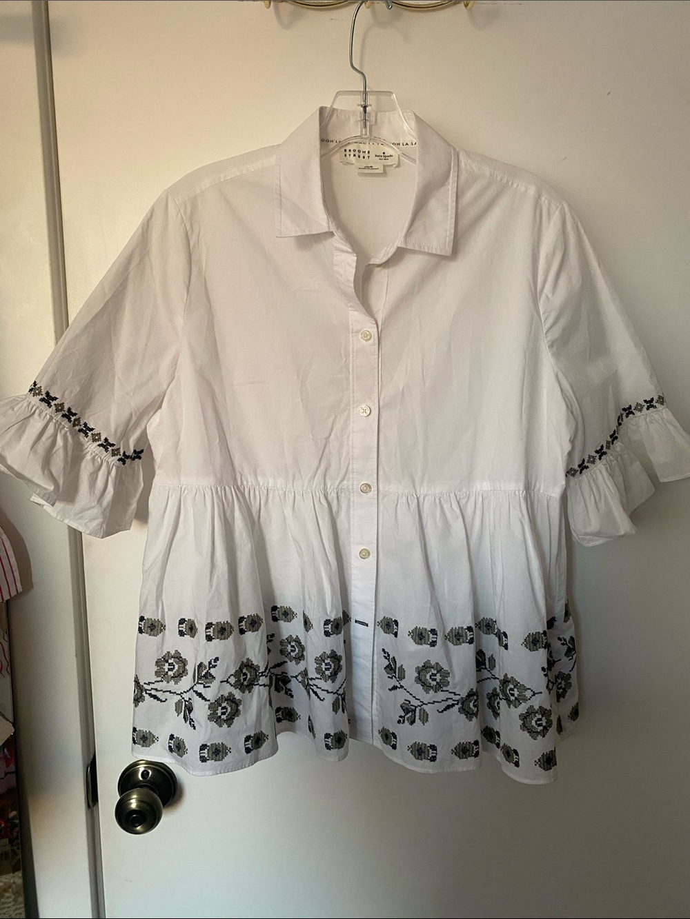 KATE SPADE White Peplum Cotton Top with Embroidery! - Picture 9 of 9